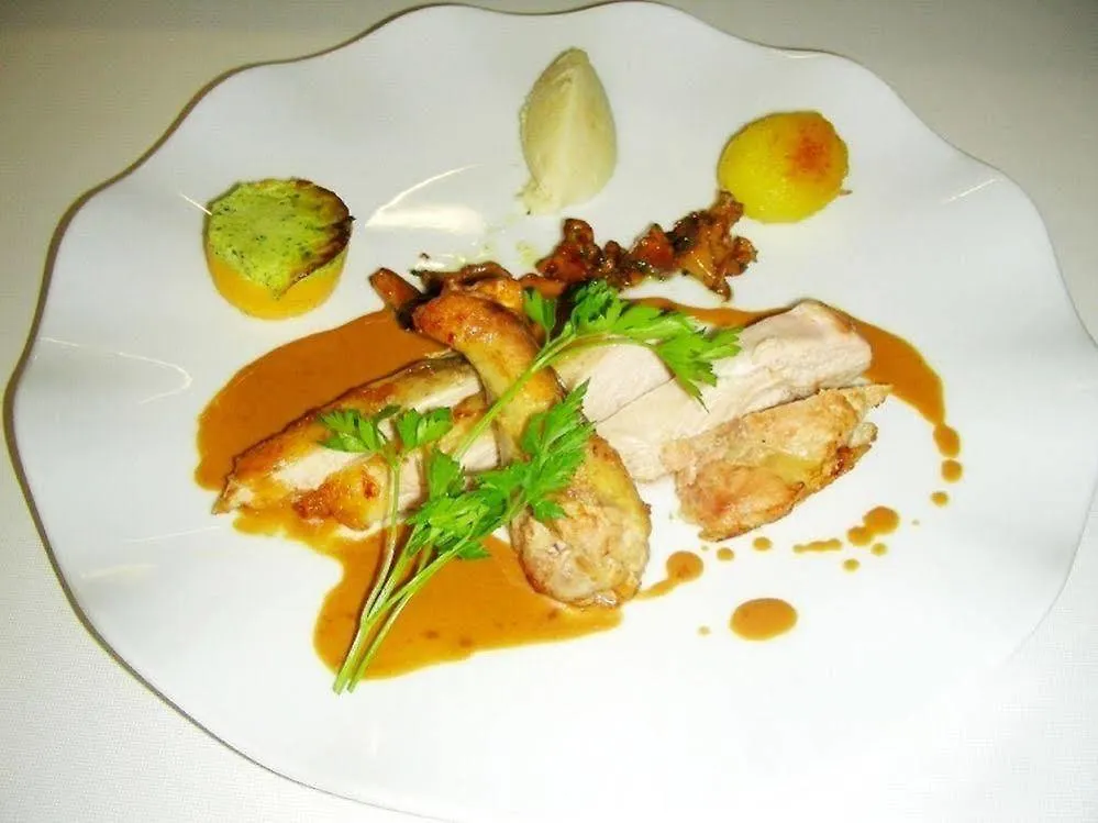 Logis Hotel Restaurant De La Poste Pontgibaud