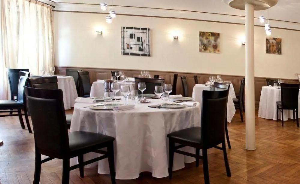 Logis Hotel Restaurant De La Poste Pontgibaud