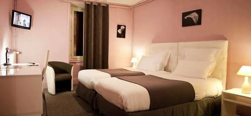 Logis Hotel Restaurant De La Poste Pontgibaud 3*,  France