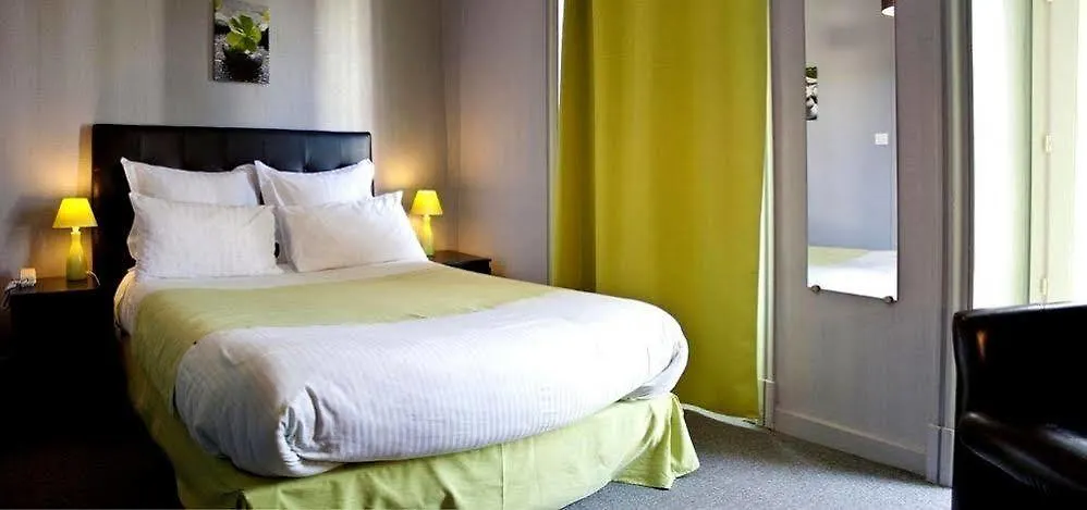 Logis Hotel Restaurant De La Poste Pontgibaud France